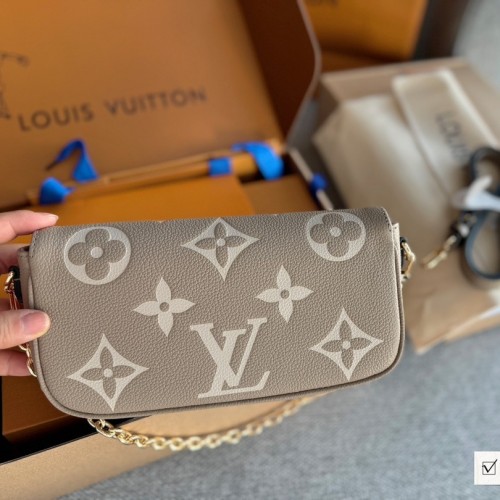 Louis Vuitton Wallet On Chain Ivy