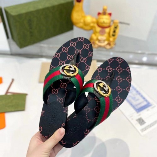 Gucci GG thong Web sandal