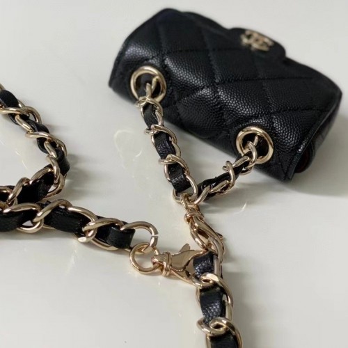 *Superior* Chanel 21B Classic Belt Bag